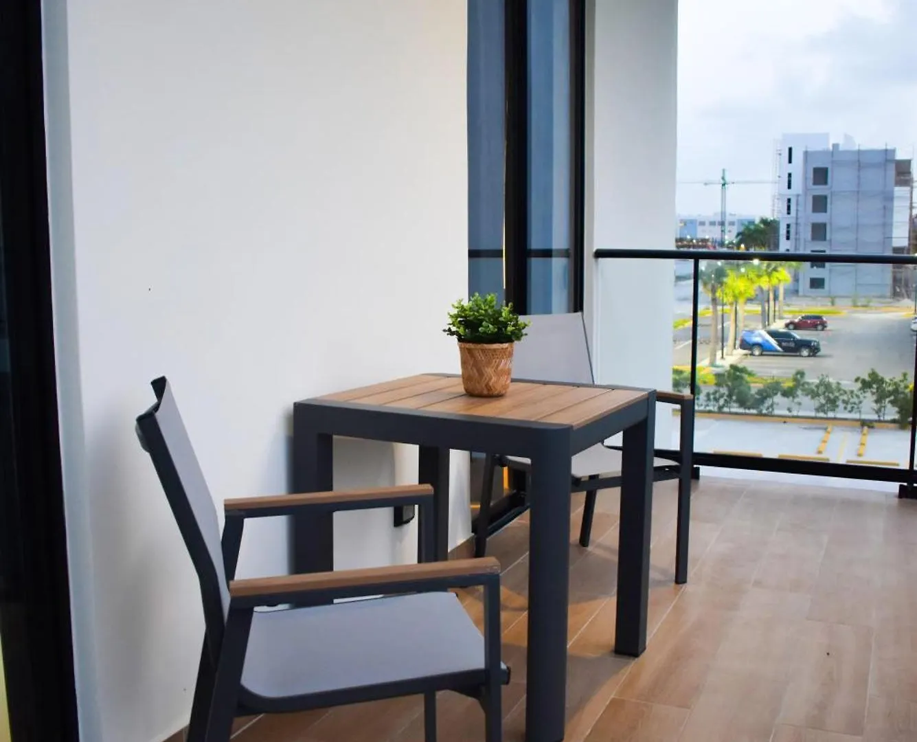 Downtown Punta Cana Vibrant Apartment! 0*,  多米尼加共和国
